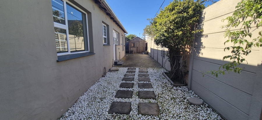 3 Bedroom Property for Sale in Waves Edge Western Cape